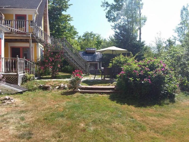 1854, The Maplegrove Inn Riverside Exteriör bild